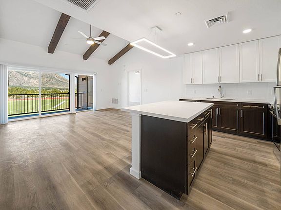 5th image of 1002 N 4th St #2-114