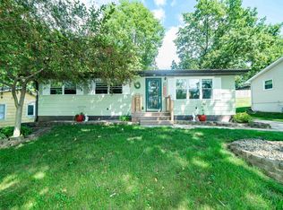 8301 7th St W, Rock Island, IL