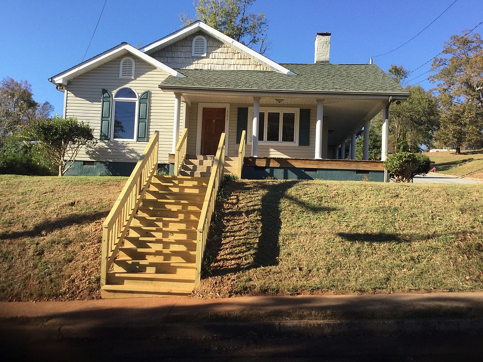 Great curb appeal