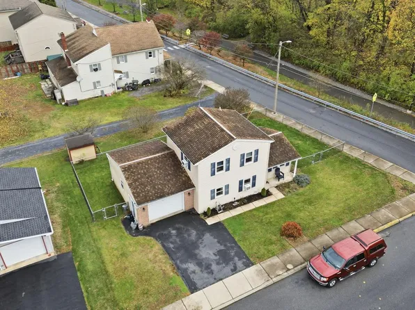 19 E Sunset Ave, Ephrata, PA 17522