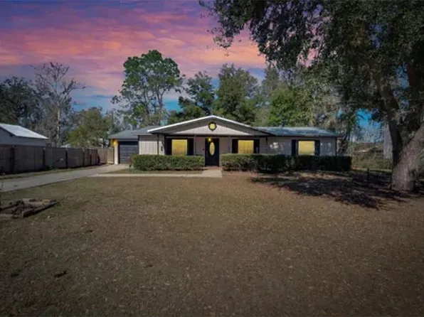 613 4th St NE, Fort Meade, FL 33841