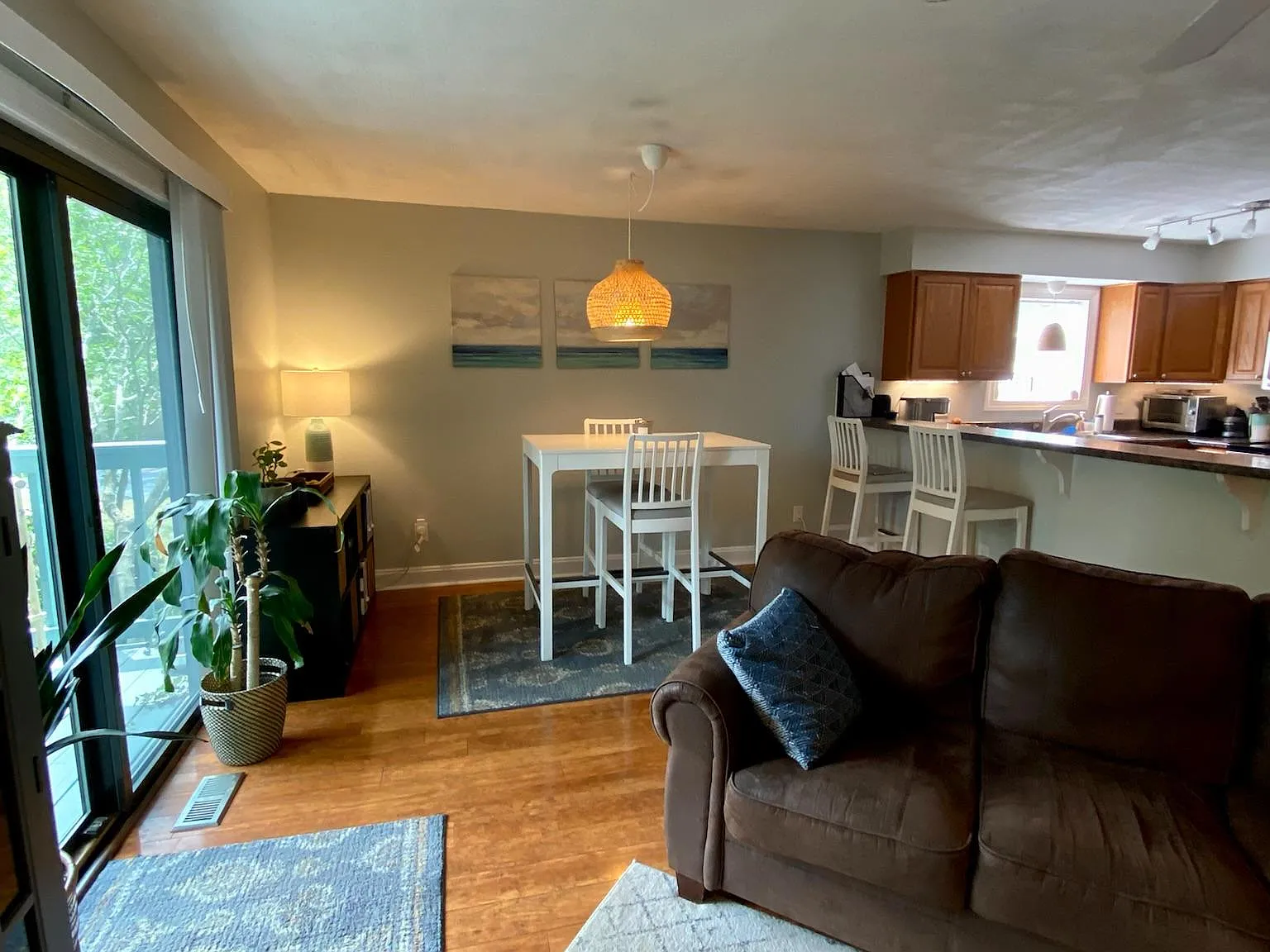 2200 Kleen St — Photo 3