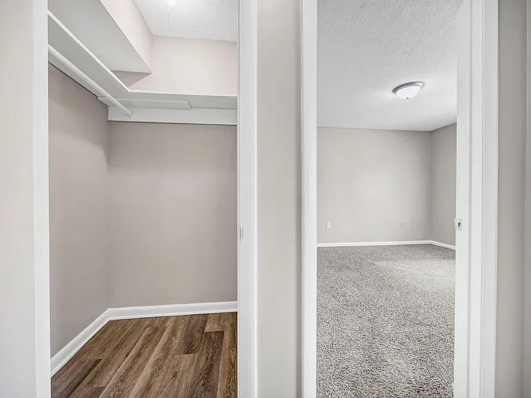 Bentree Apartments — Photo 42