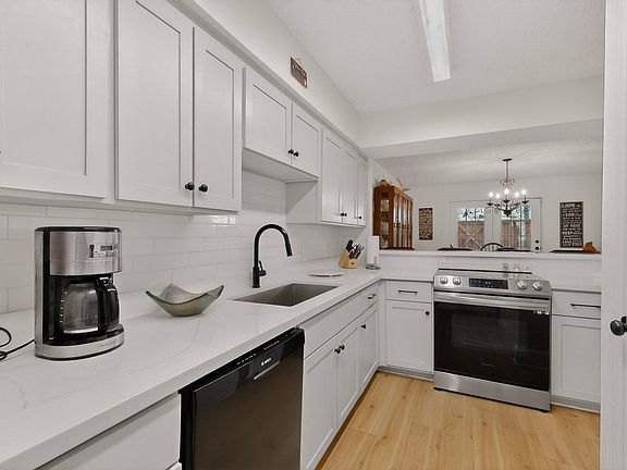 5th image of 5939 Copperwood Ln APT 1153