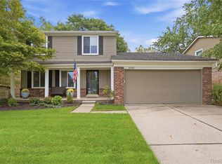 41703 Greenwood Dr, Canton, MI 48187