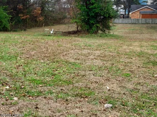 633 Forrest St, Dyersburg, TN 38024