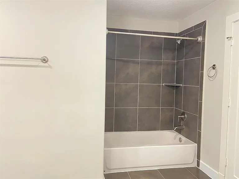 13409 Preston Cliff Ct — Photo 27