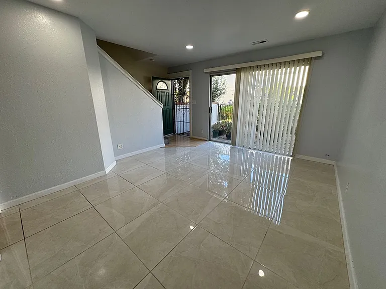 4428 Viejo Way — Photo 4