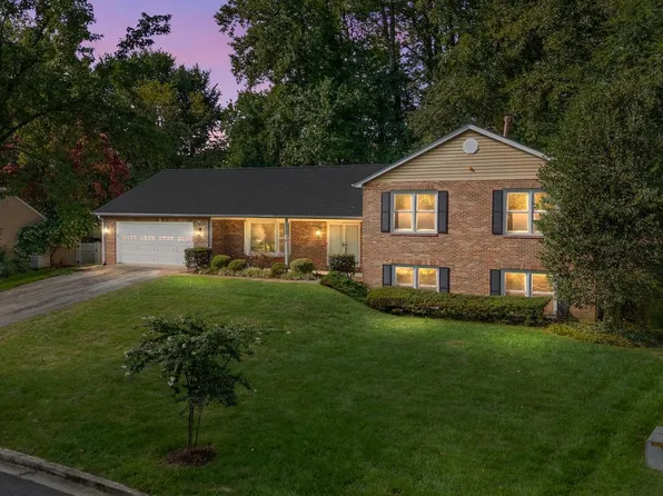 6204 Gideon St, Bowie, MD 20720