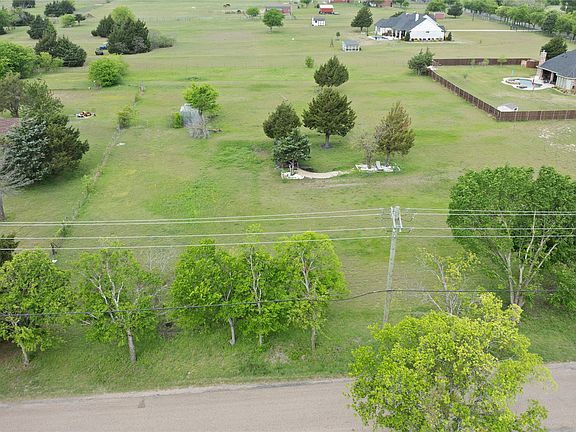 4th image of 3215 Blackchamp Rd