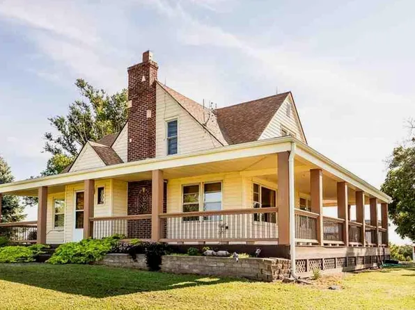 20638 Q Rd, Holton, KS 66436