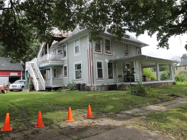 2521 Kingman Blvd, Des Moines, IA 50311