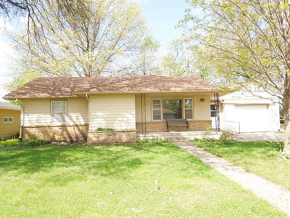 2nd image of 1208 Johnson Dr