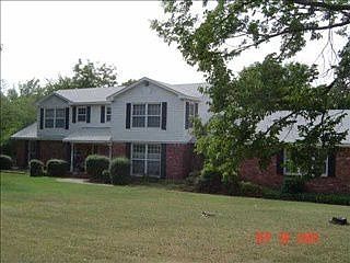 4th image of 14 Oakwood Dr