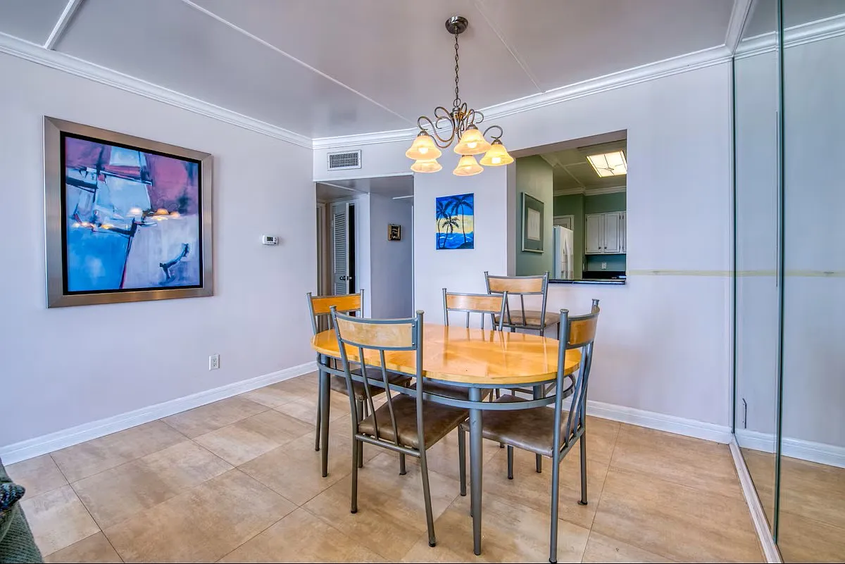 2 bed, 1080 sqft, $3,600 — Photo 4
