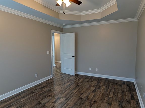 3rd image of 101 Windsor Dr