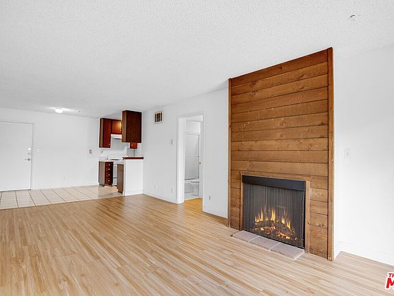 3rd image of 3717 Cardiff Ave