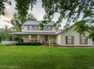 32620 West Rd, New Boston, MI 48164