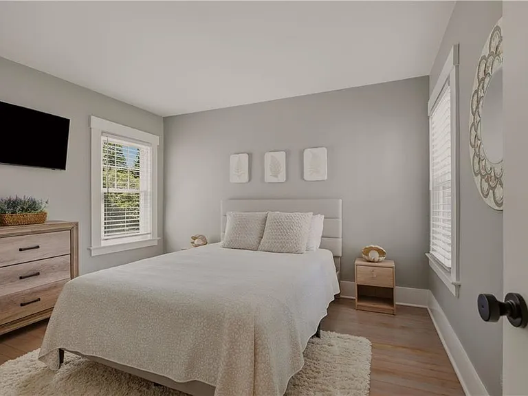 21 Pell St — Photo 16