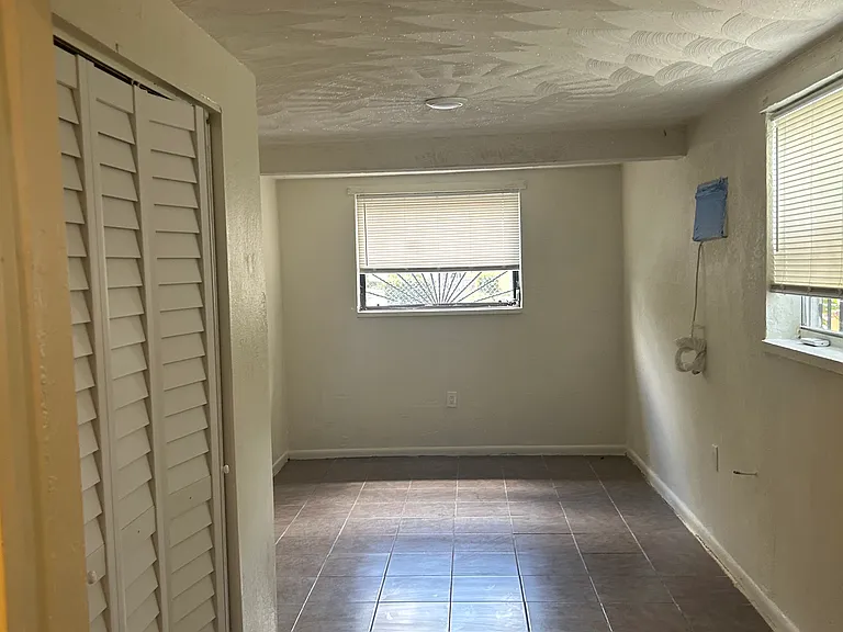 528 NW 7th St — Photo 5