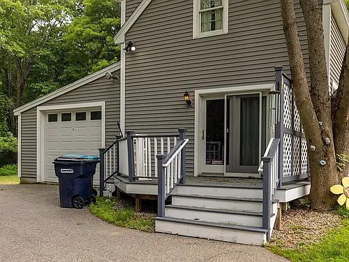 201 Portsmouth Ave #B Photo 1