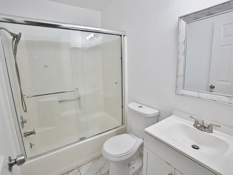1821 Hill Ave #1 — Photo 10