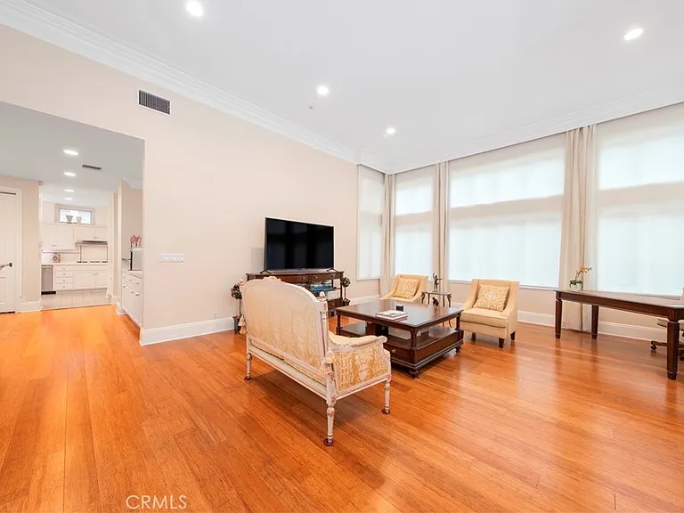 3546 Dixie Canyon Pl — Photo 16