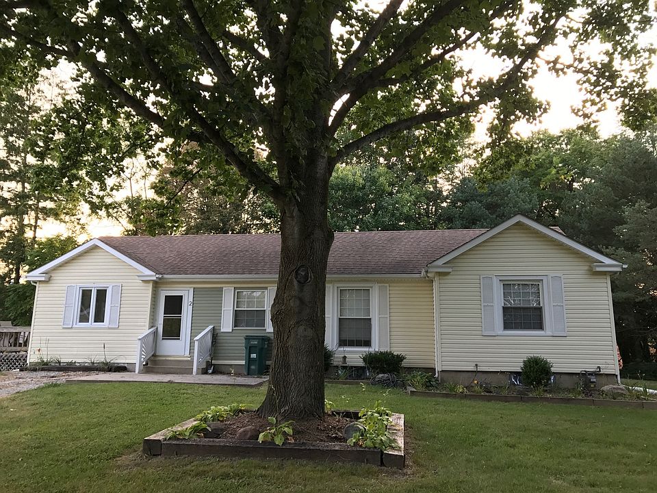 2nd image of 1 Davis Pl