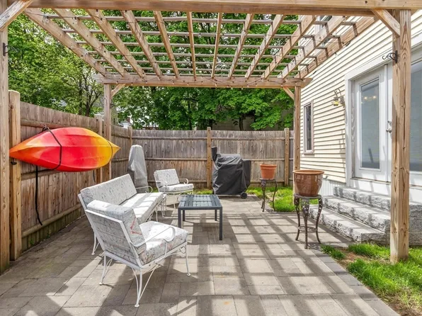 1 Union St, Amesbury, MA 01913