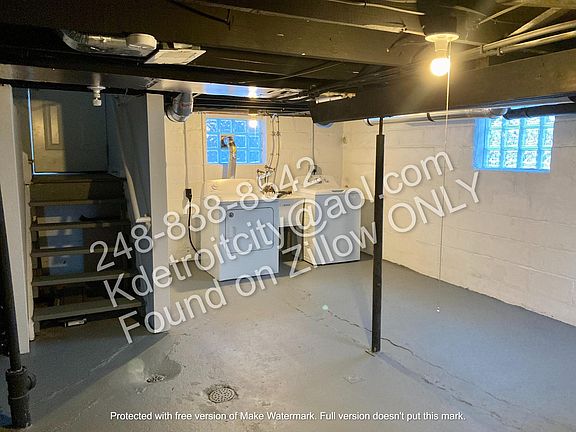 4th image of 8429 Roseland Ct