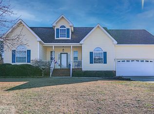 104 Crescent Creek Dr, Pikeville, NC 27863