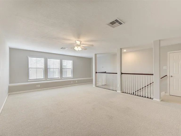 11623 Royal Oaks Xing — Photo 13