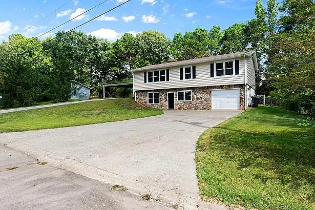 3 bed, 1774 sqft, $2,000 — Photo 2
