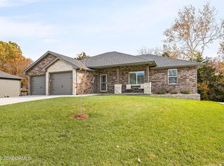 1326 Summerfield Dr, Jefferson City, MO 65109