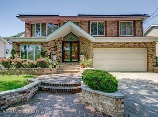 59 Eltinge St, Staten Island, NY 10304