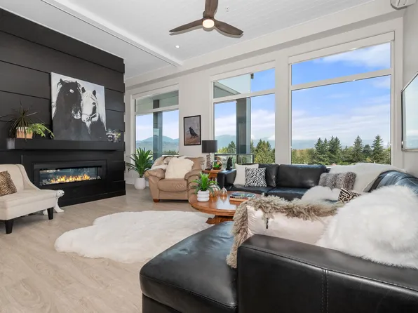 45745 Watson Rd #506, Chilliwack, BC V2R 2Y2