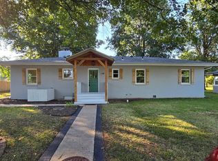 618 N Main St, Mount Vernon, MO 65712