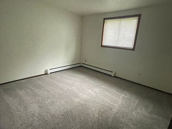 5th image of 3220 E Thayer Ave #7