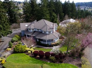 12711 SE Crest Dr, Happy Valley, OR 97086