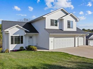 856 N 1st Ave, Iowa City, IA 52245