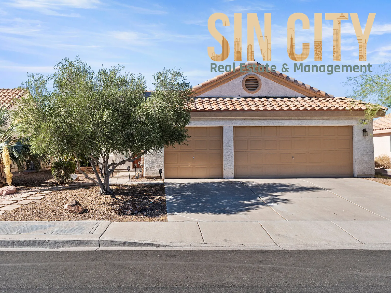 3 bed, 2.0 bath, 1468 sqft, $3,000 — Photo 2