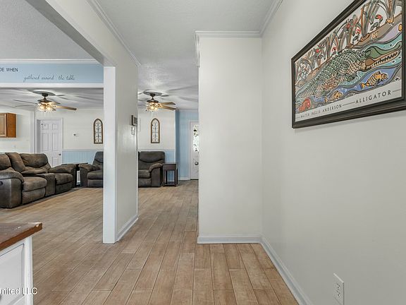 4th image of 2700 English Dr