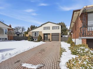 14 Basin Cres, Hamilton, ON L8T 4W8