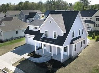 4 Ferris Wheel Ln, Dartmouth, MA 02747
