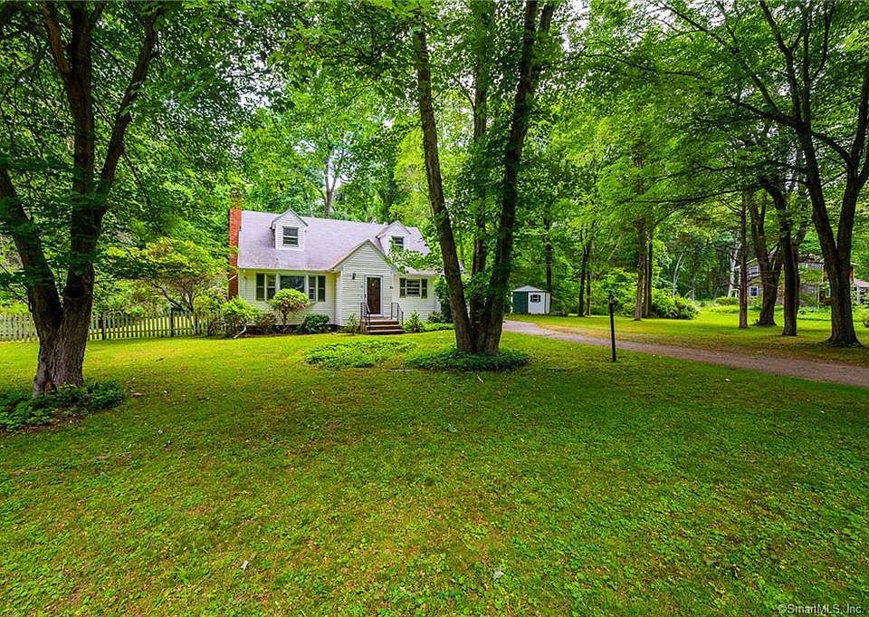 1st image of 12 Chadwick Dr