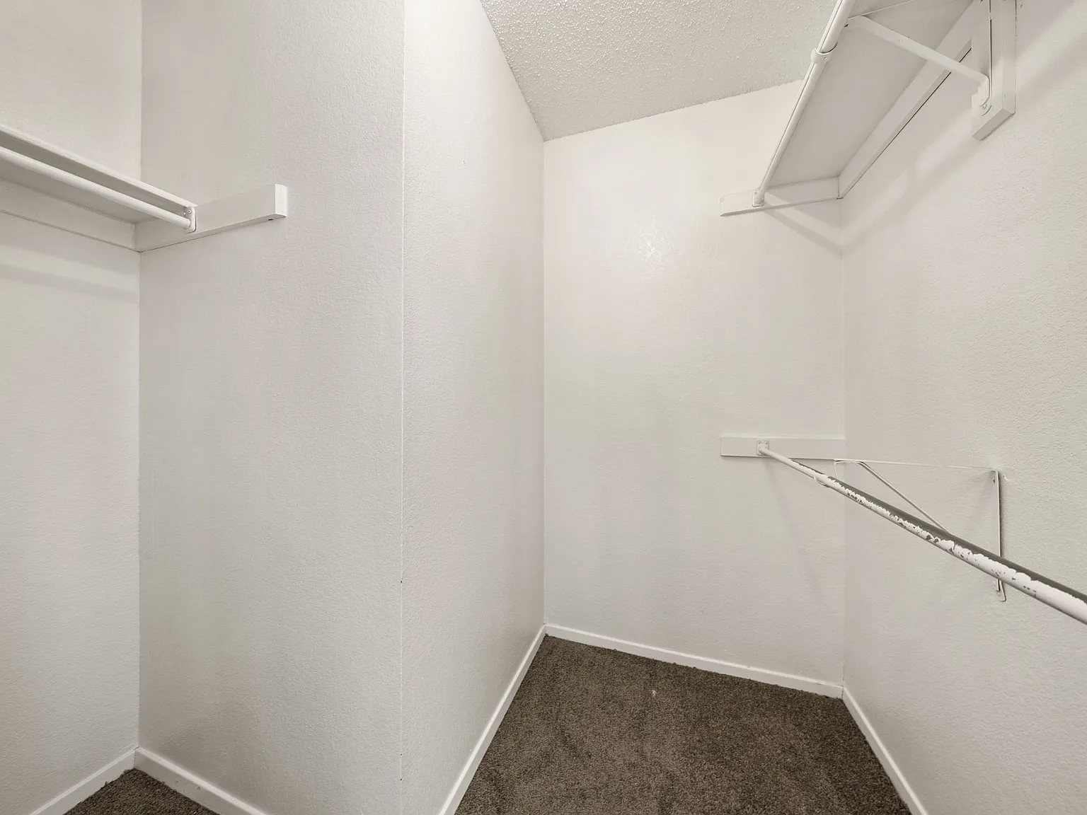 2 bed, 2.5 bath, 1047 sqft, $1,450 — Photo 4
