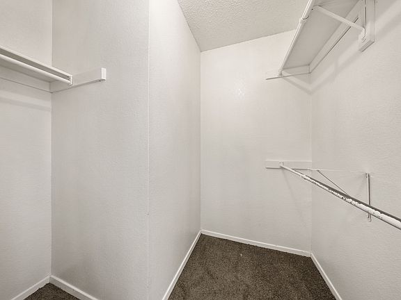 4th image of 929 W Hickory St Unit 4