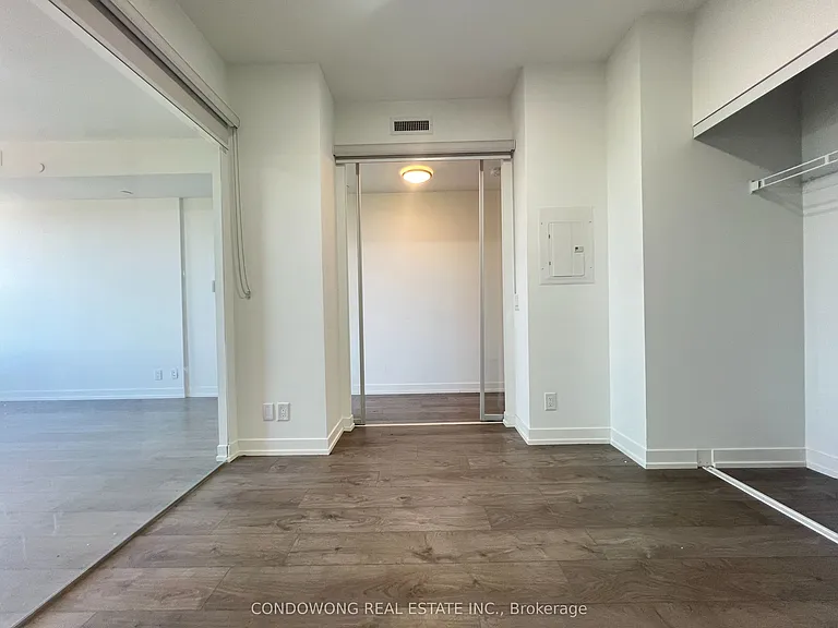 270 Dufferin St #619 — Photo 5