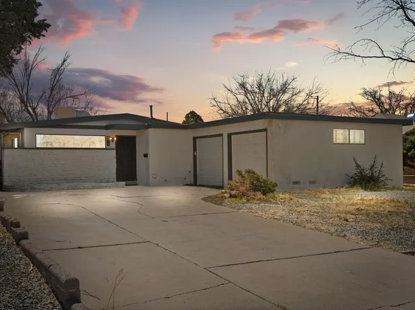 1108 Glorieta St NE, Albuquerque, NM 87112