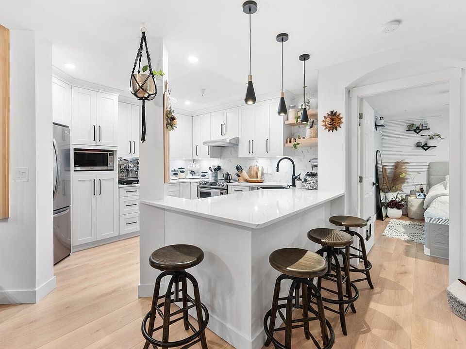 1st image of 22025 48th Ave #320